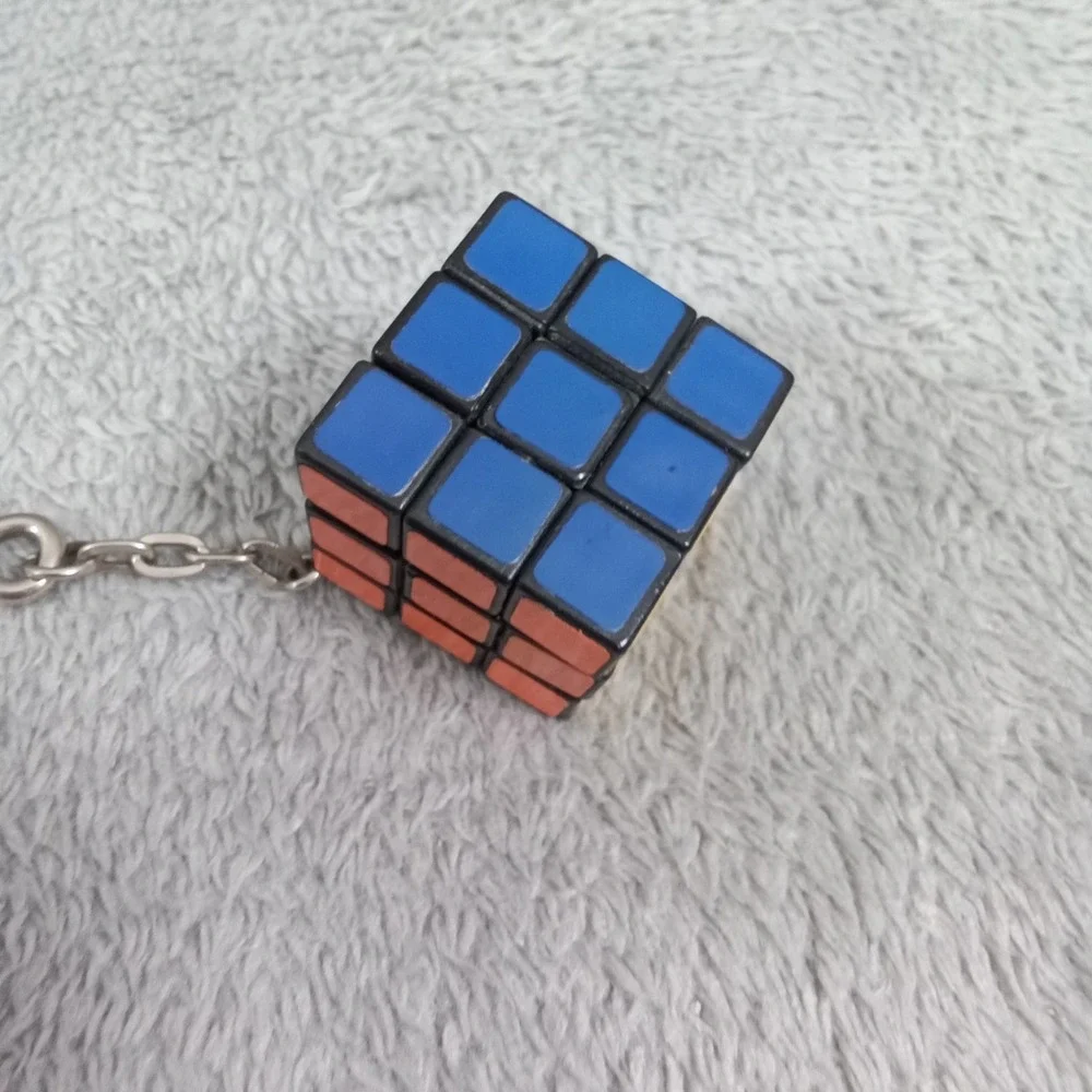 Rubiks classic rubiks