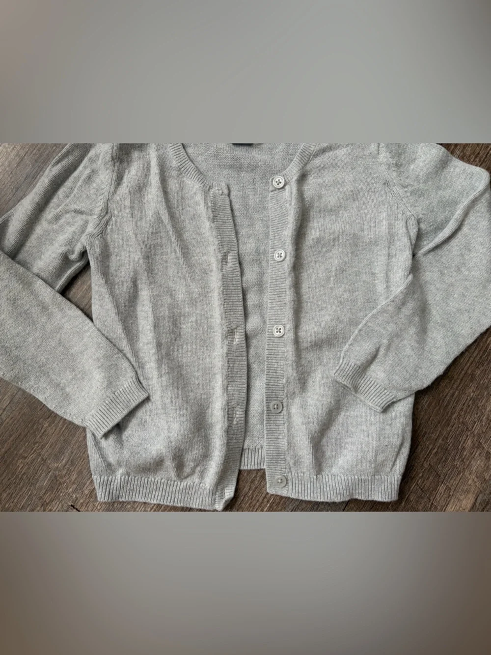 🌸 $10 SALE 🌸 Old Navy Cardigan size 5T