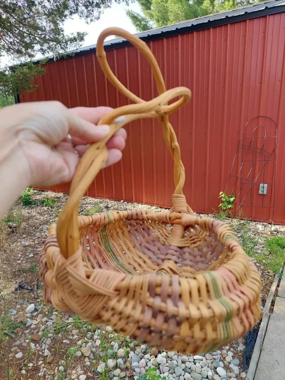 Vtg Buttocks Hand Woven Basket Grapevine Or Willow Handle Multi Color Pastels