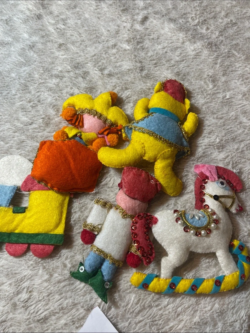 N/A set handcrafted