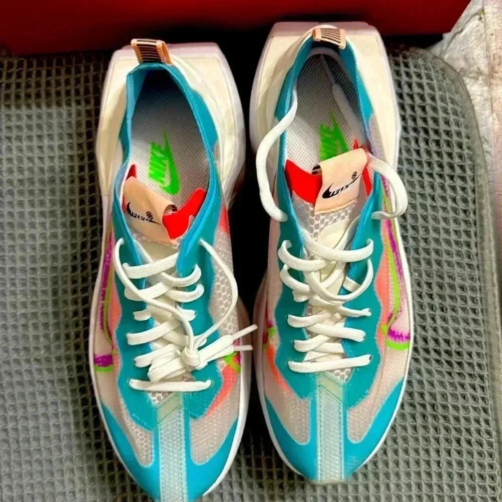 Nike color white