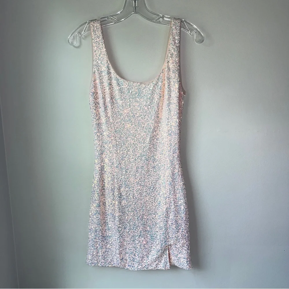 Mable Sequin Pink Scoopneck Mini Homecoming Dress
