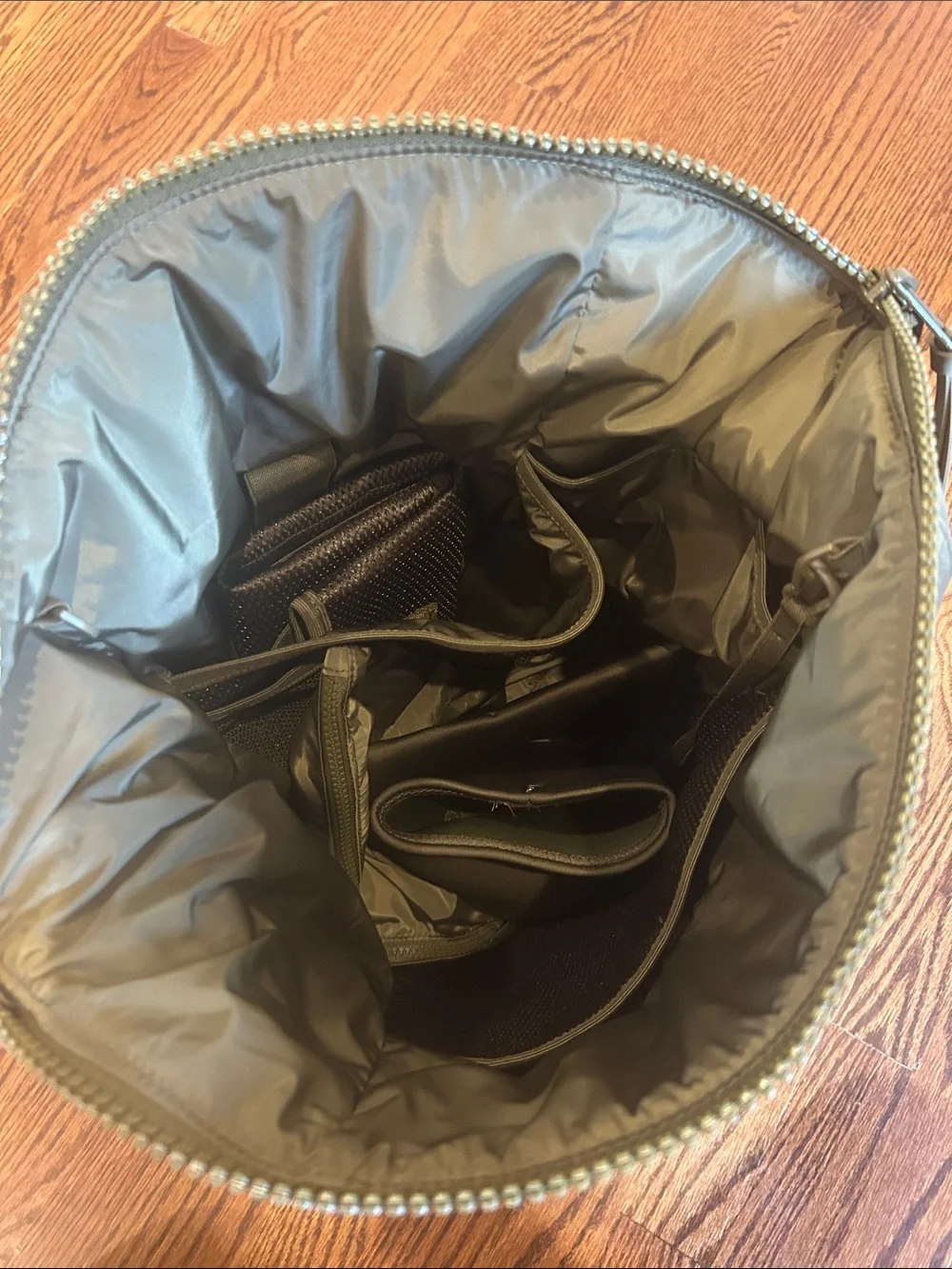 Dagne Dover sleek olive
