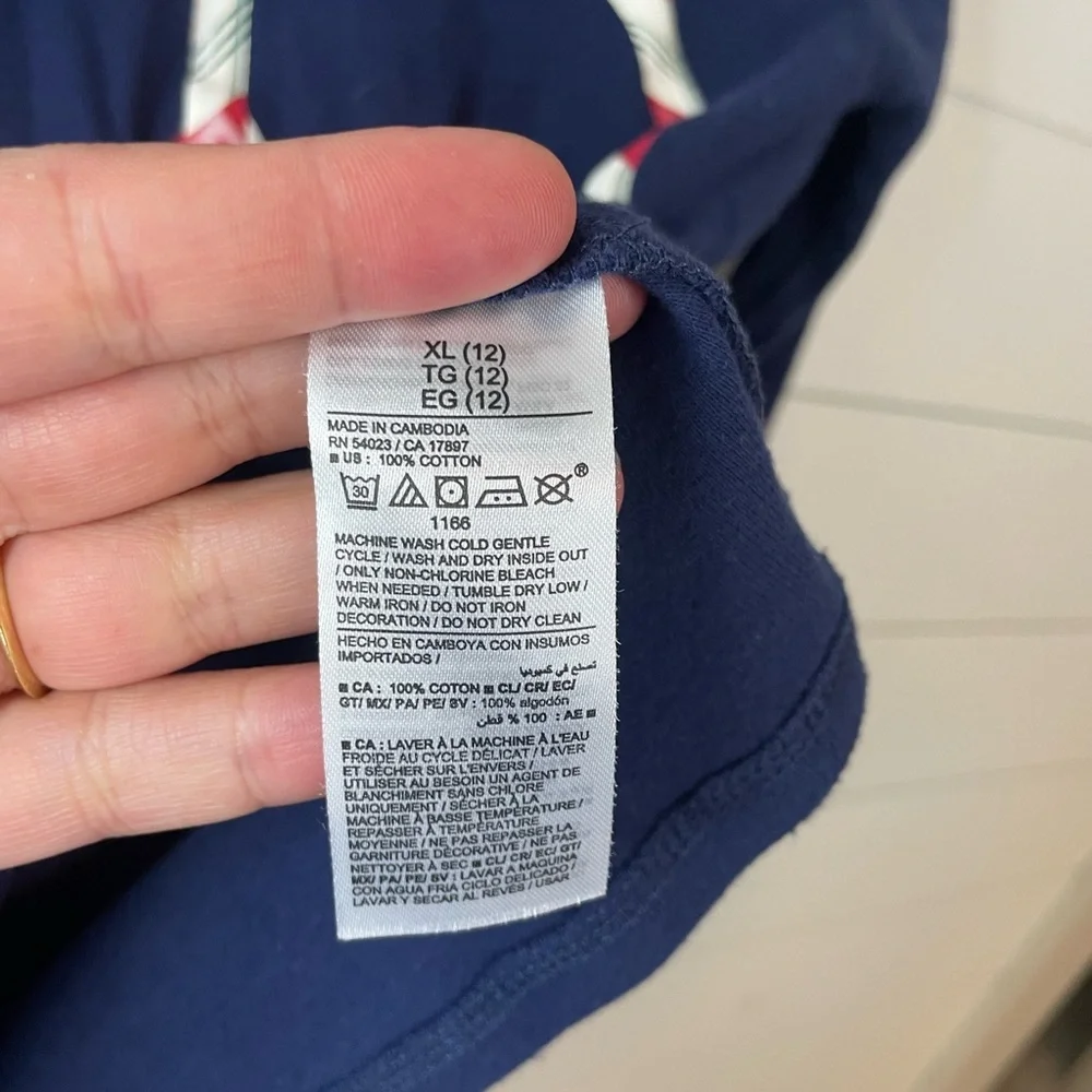 Old Navy size unisex