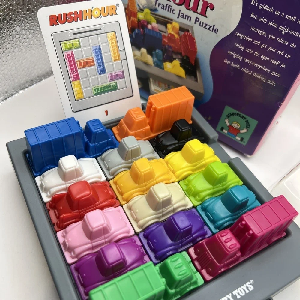 DISCOVERY TOYS RUSH HOUR Traffic Jam Puzzle Car Game! Complete Set in box