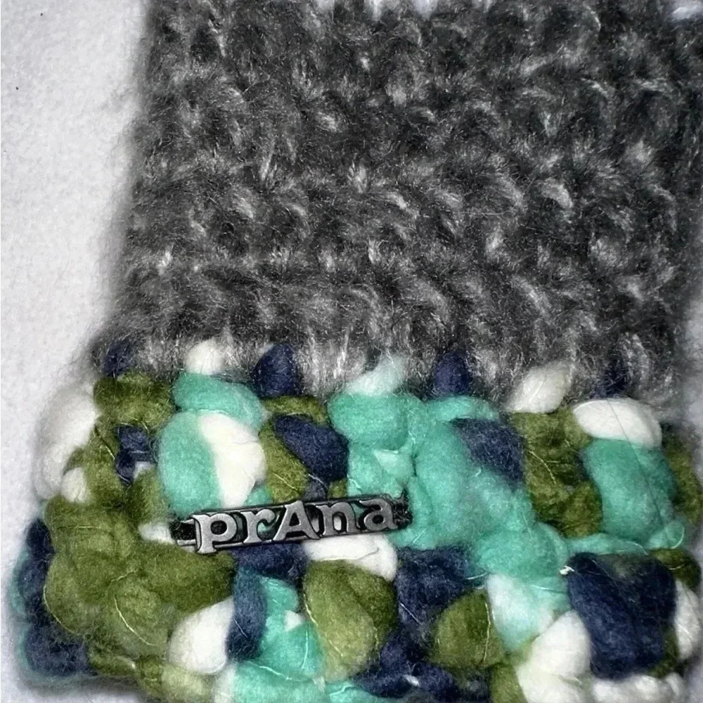 PrAna Unisex Joely Mittens One Size Mint Color NWT