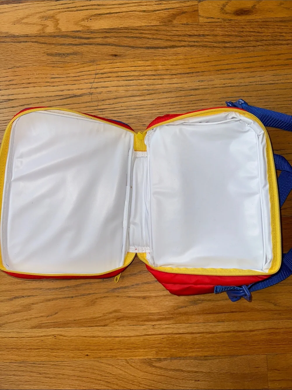 Igloo gently used