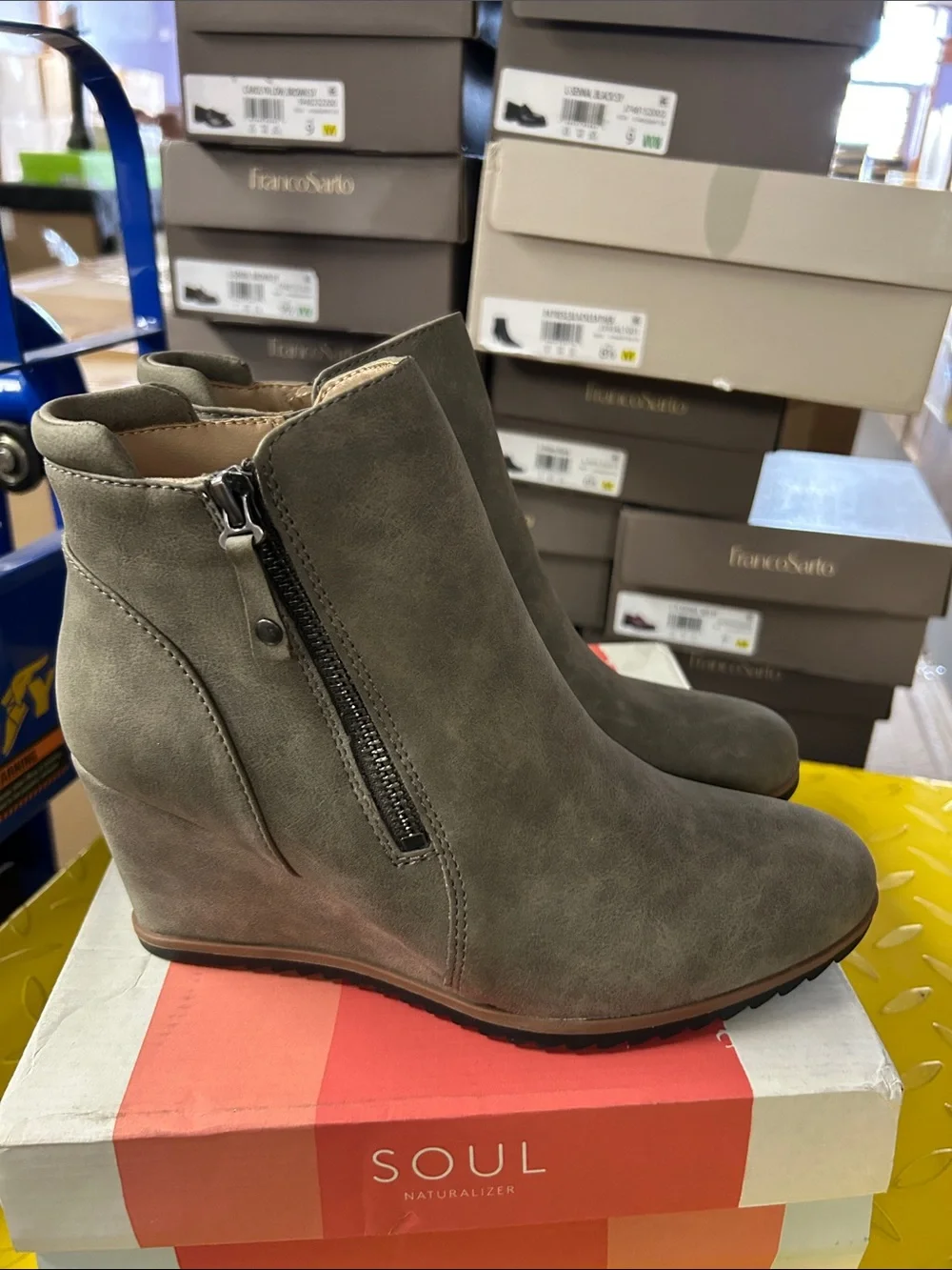 SOUL Naturalizer Women's Grey Wedge Ankle Boot with Side Zip