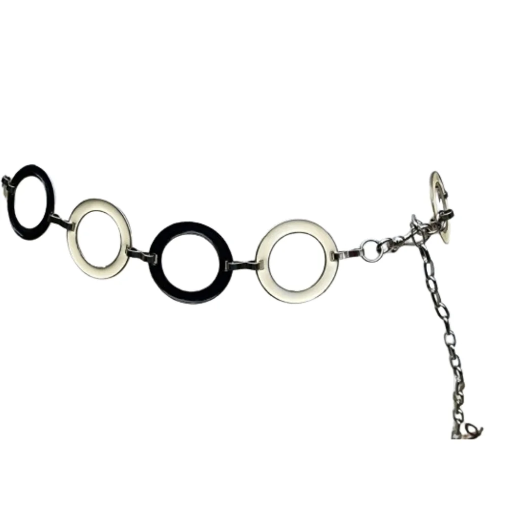 Vintage vibe from enamel