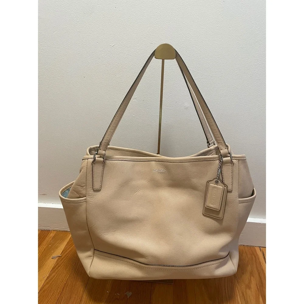 Coach Beige Diaper Bag Crossgrain Leather Silver Hardware Style 26353