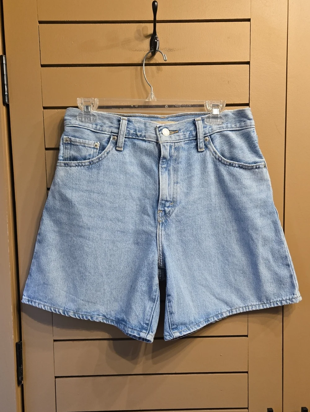 Levis high rise