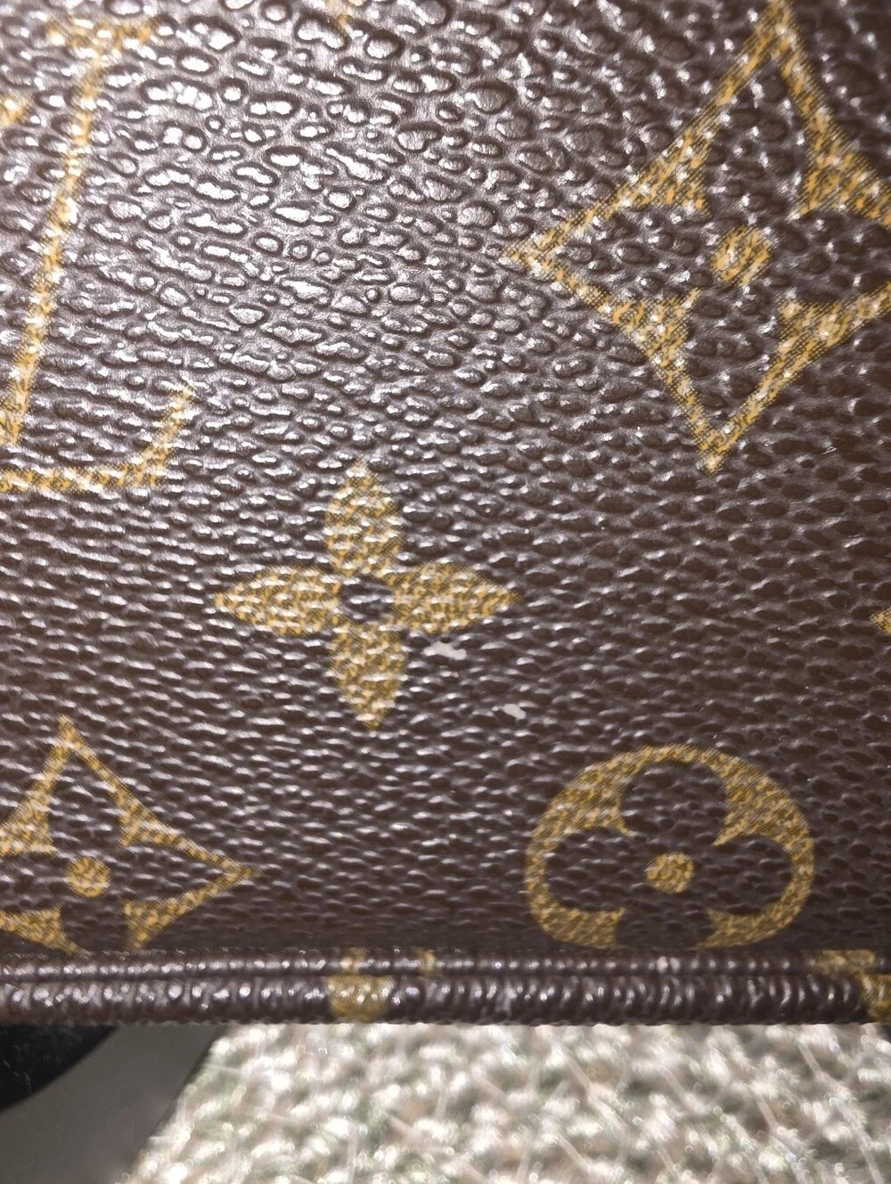 Louis Vuitton authentic pre