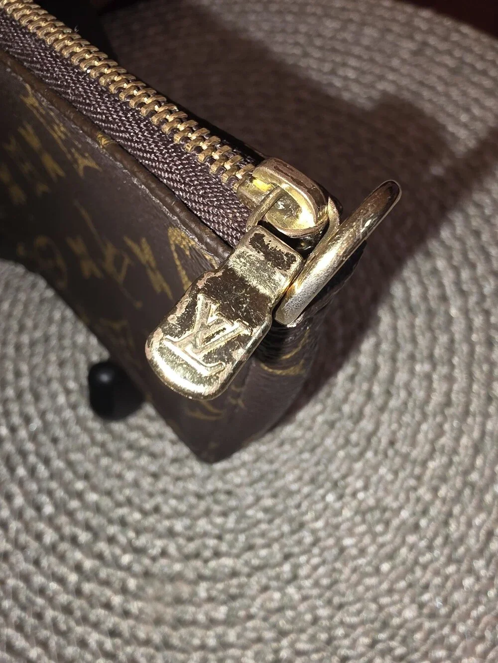 Louis Vuitton authentic pre
