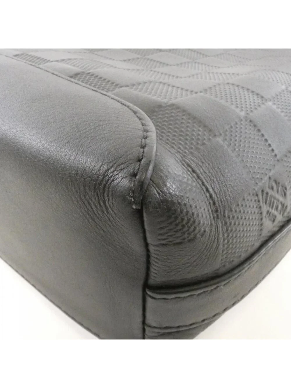 Louis Vuitton Damier Infini Discovery Messenger PM Shoulder