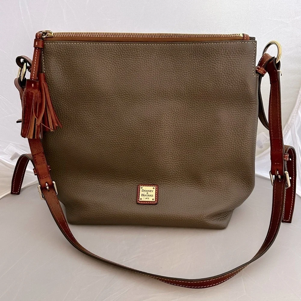 Dooney & Bourke | Pebble Small Sloan Elephant