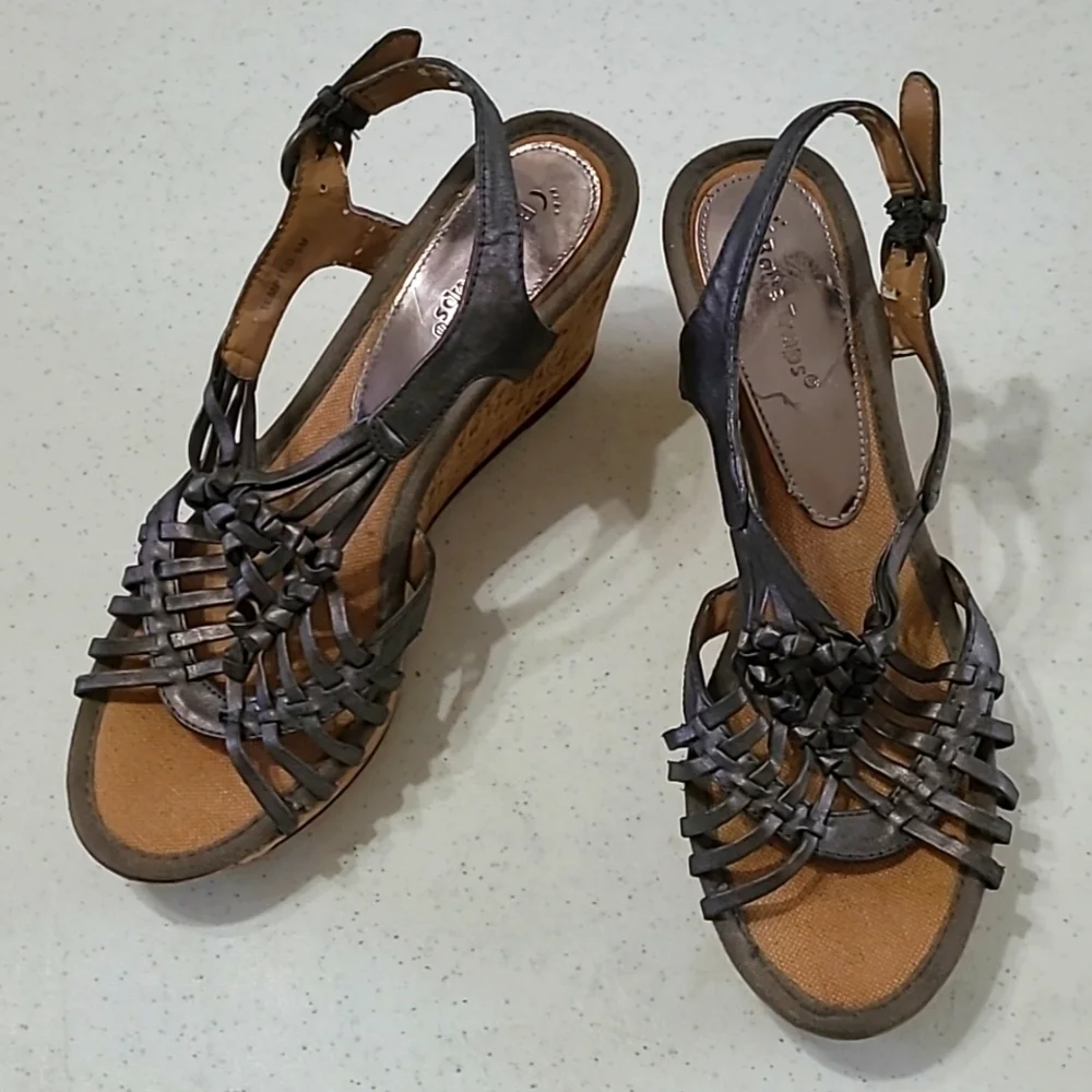 BareTraps tempted wedge