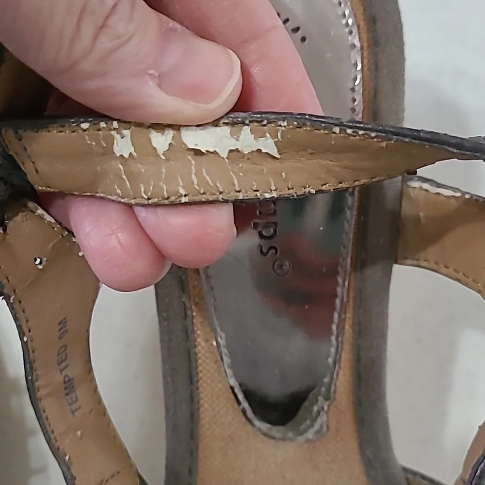 BareTraps tempted wedge