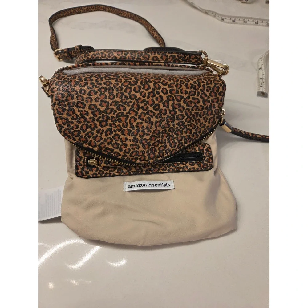 Amazon Essentials chic leopard