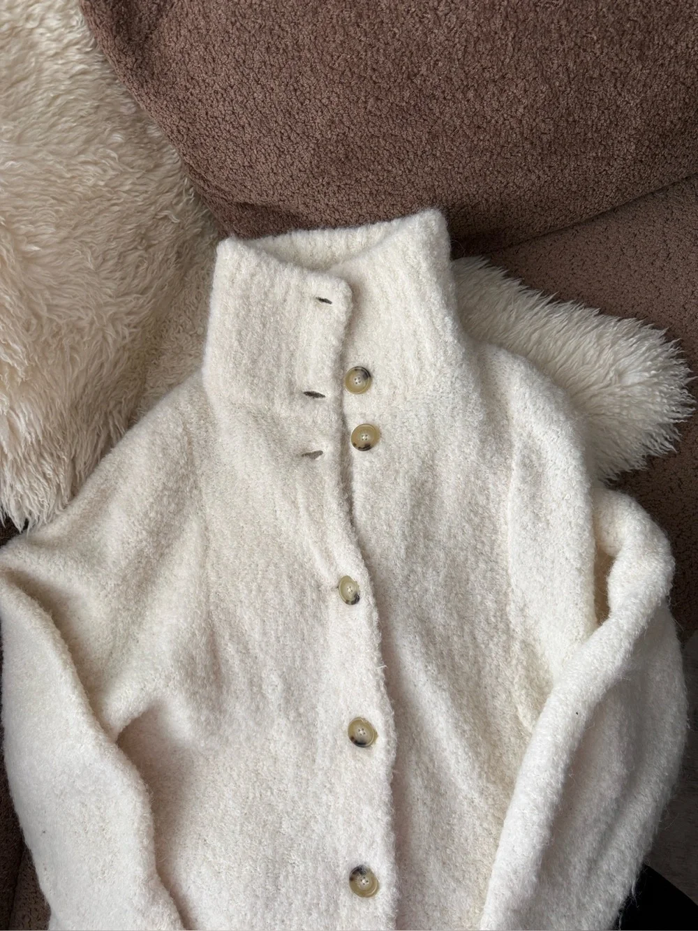 Aritzia size medium