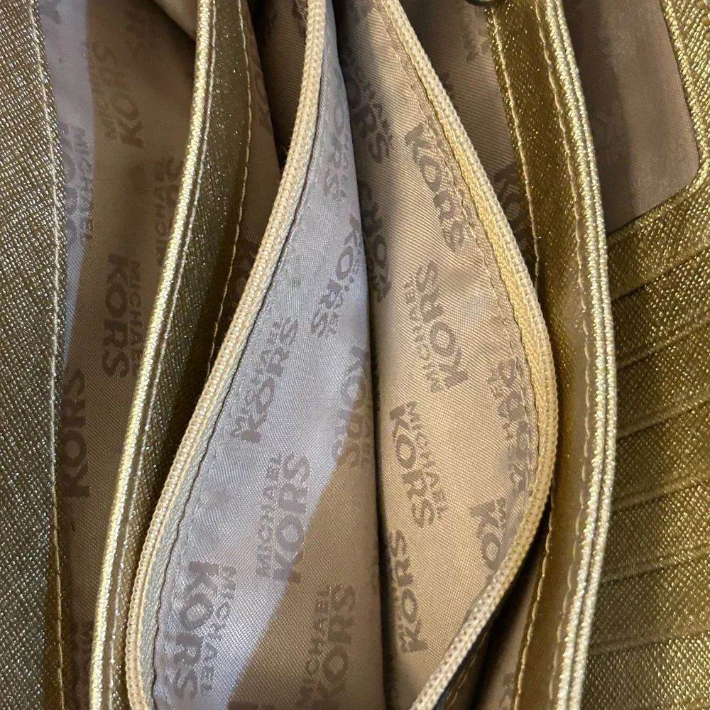 Michael Kors sides phone