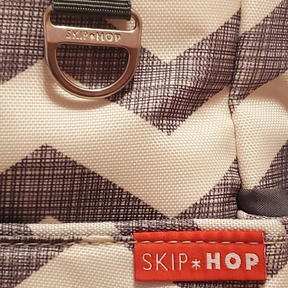 Skip Hop home pet noticeable