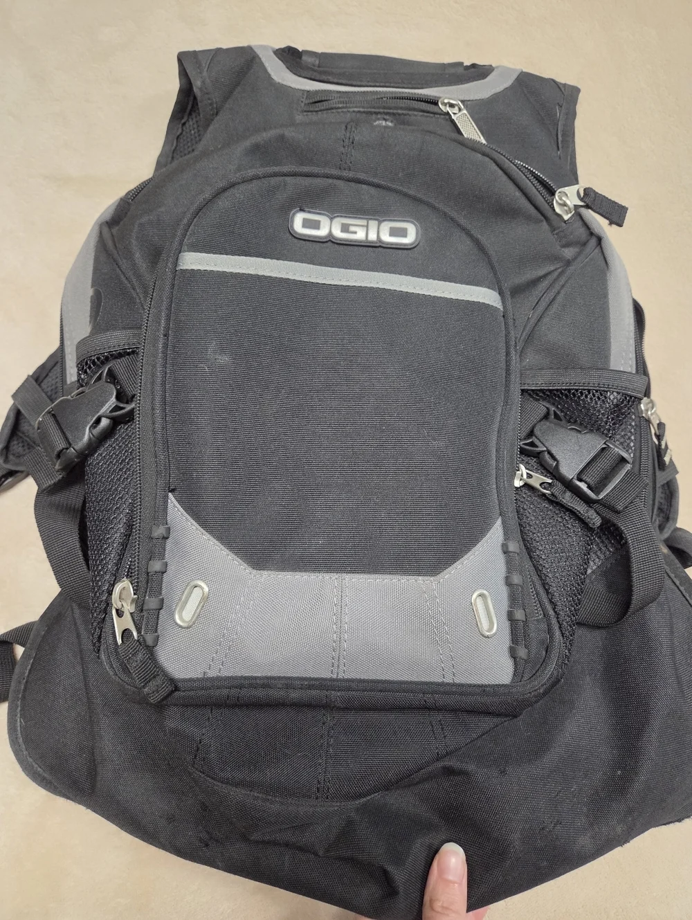 OGIO sleek backpack