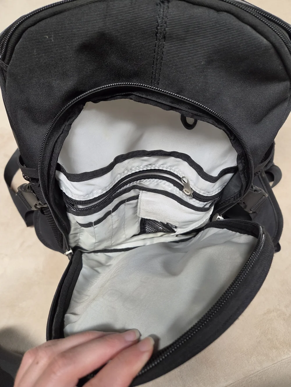 OGIO sleek backpack