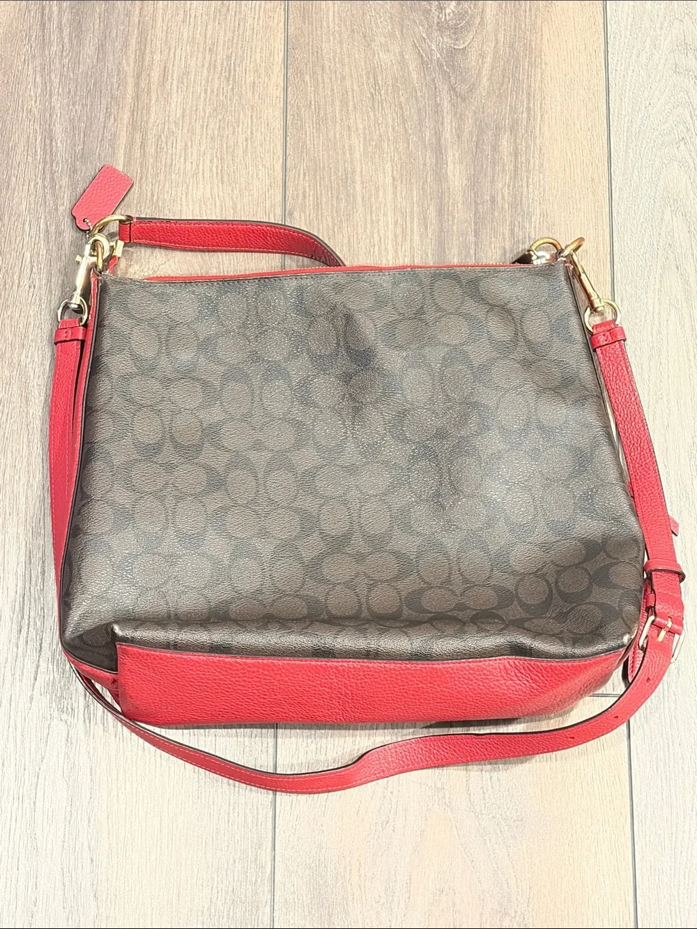 Coach wear detail shoulder
