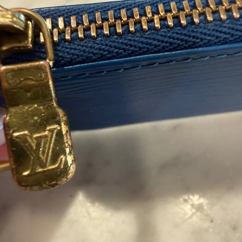 Louis Vuitton Epi Leather Cles Key Pouch Blue Gold Hardware Made in Spain