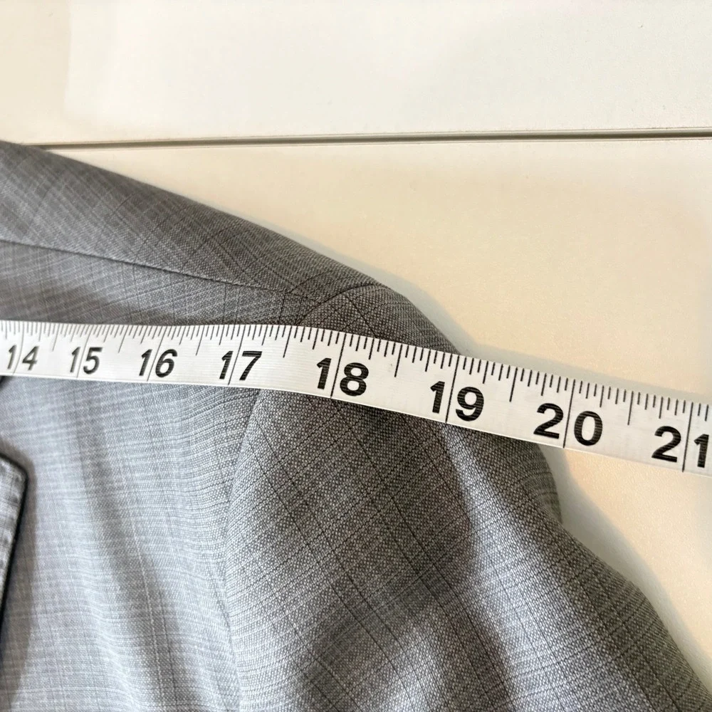 Jos A Bank Joseph Slim Fit 41R Suit Jacket 100 Wool Light Grey Grid Minimalist