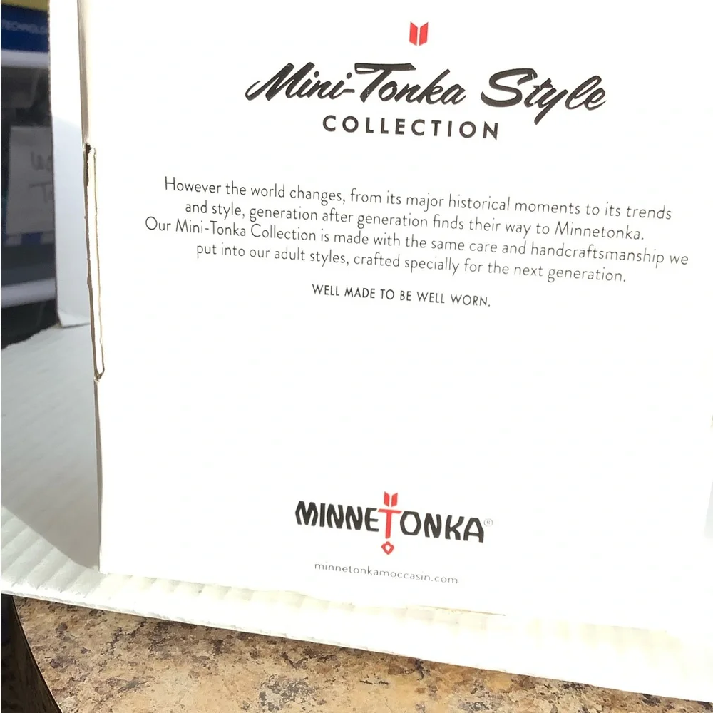 Minnetonka excellent preowned