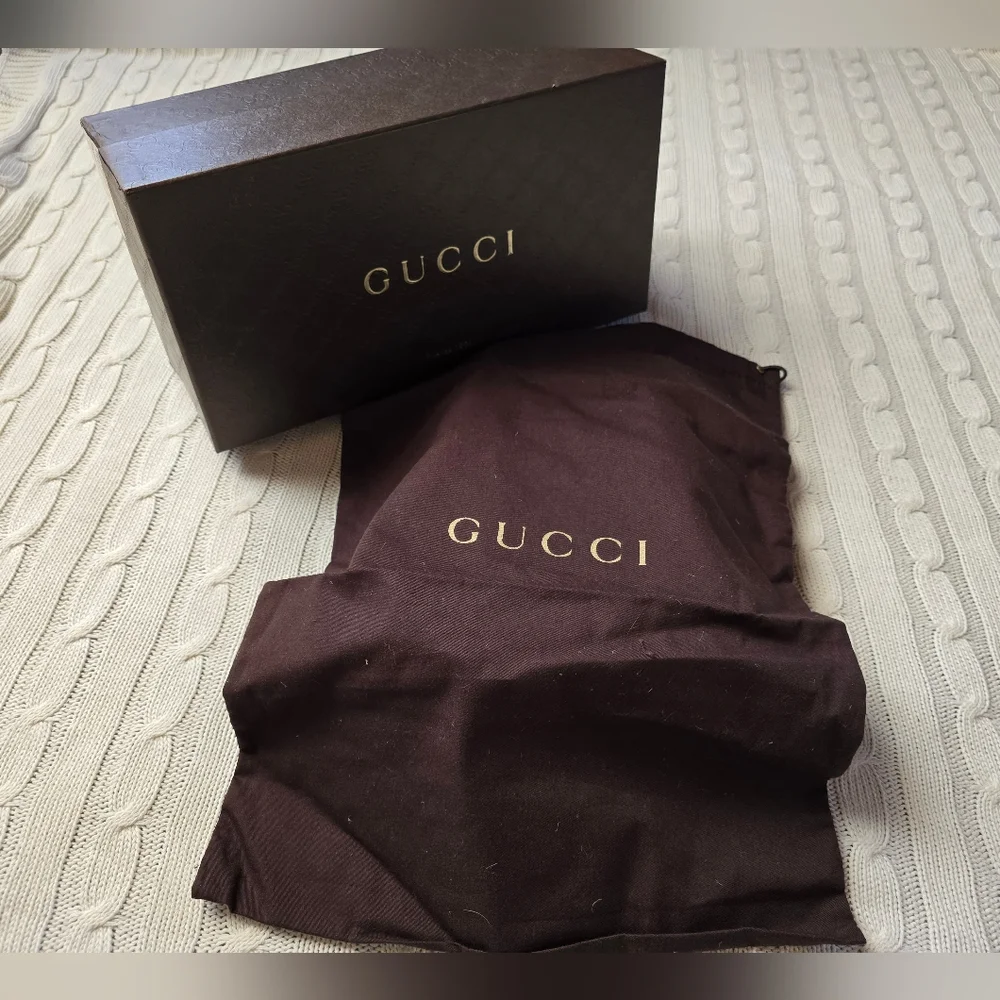 Gucci Lillibeth Pony Style Espadrilles Black & White Stripe Resortwear Size 39‎