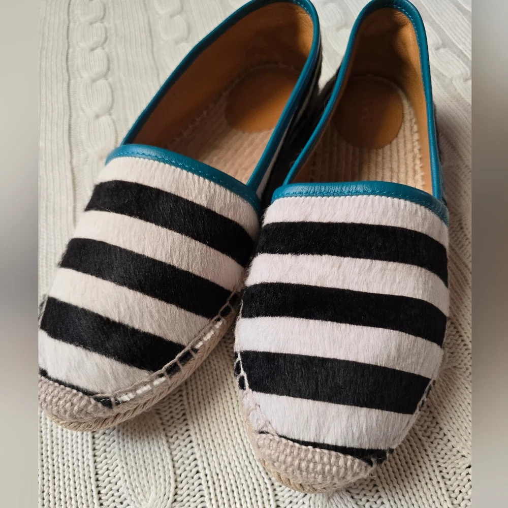 Gucci Lillibeth Pony Style Espadrilles Black & White Stripe Resortwear Size 39‎