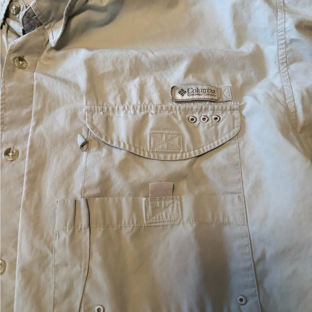 Columbia Tan Casual Button Down‎ Shirt Lightweight Outdoor