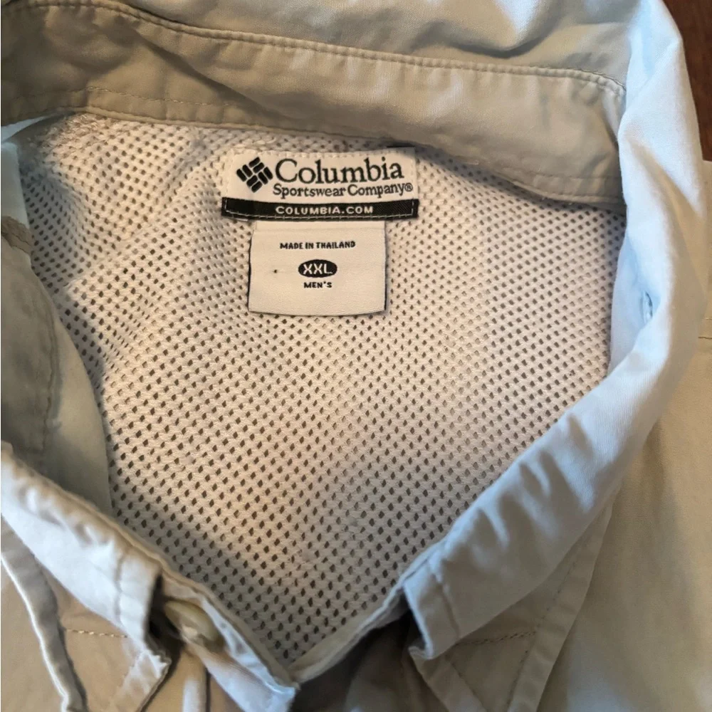 Columbia Tan Casual Button Down‎ Shirt Lightweight Outdoor