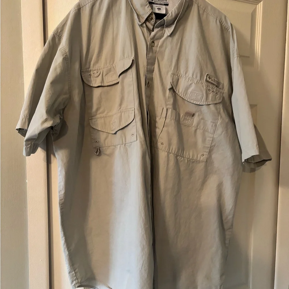 Columbia Tan Casual Button Down‎ Shirt Lightweight Outdoor
