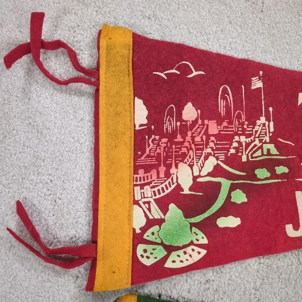 2 The Cascades Jackson Michigan MI Felt‎ Pennant Vintage Travel Souvenir 40s 50s