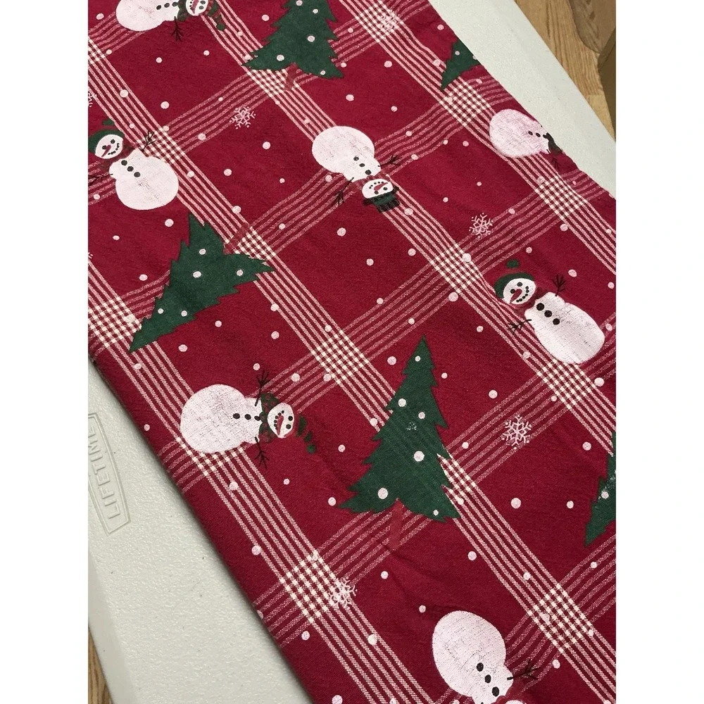Christmas Tree and Snowmen‎ Tablecloth 56x76