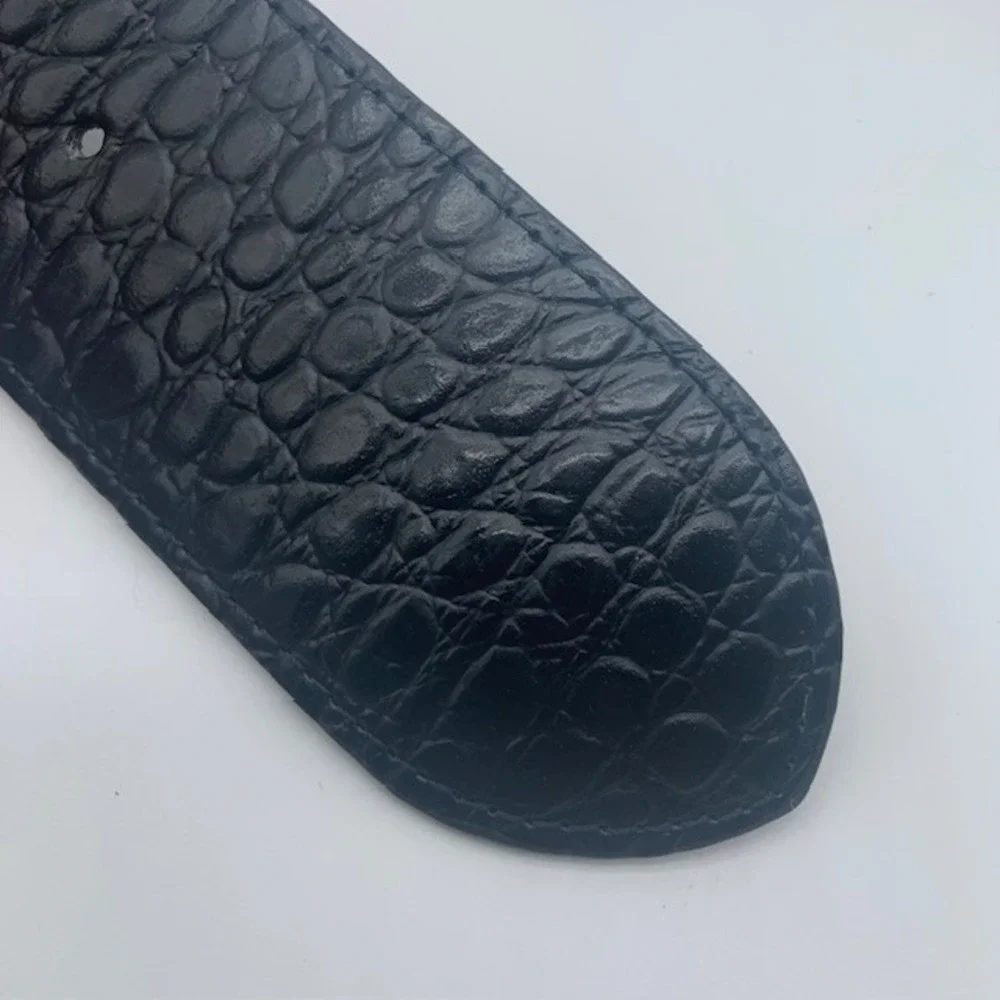 Chico's Black Wide Stretch Belt Croc Embossed Leather Size M/L Waist Belt