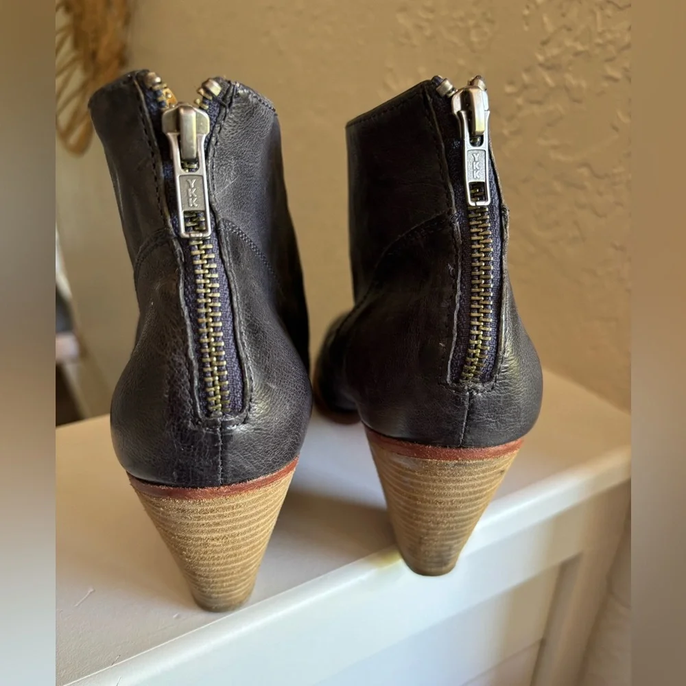 J Shoes very good