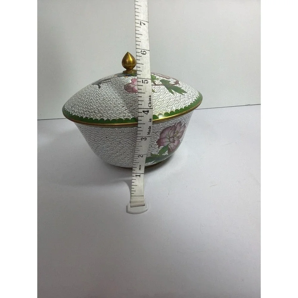 Vintage Chinese Cloisonné Lidded Bowl White Enamel Birds and Peony 6-inch‎