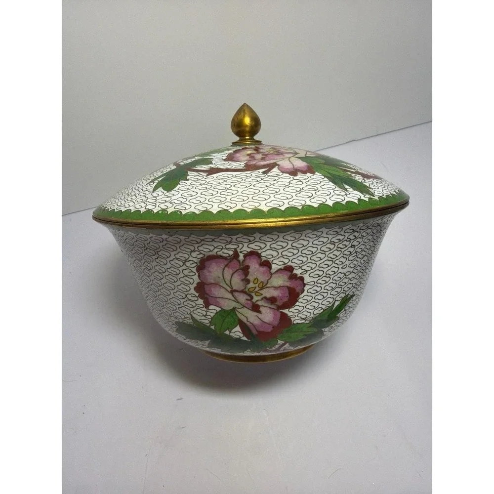 Vintage Chinese Cloisonné Lidded Bowl White Enamel Birds and Peony 6-inch‎