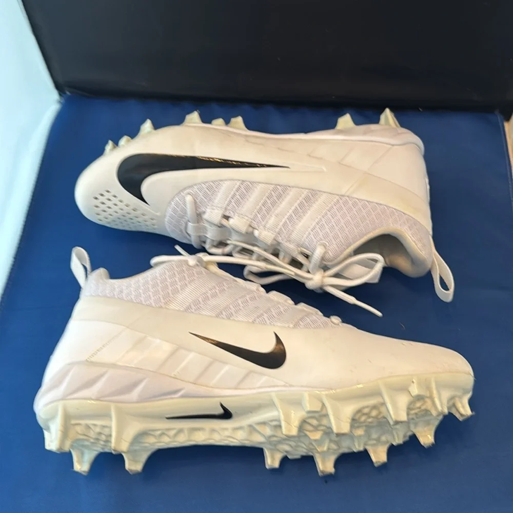 Nike classic sneakers