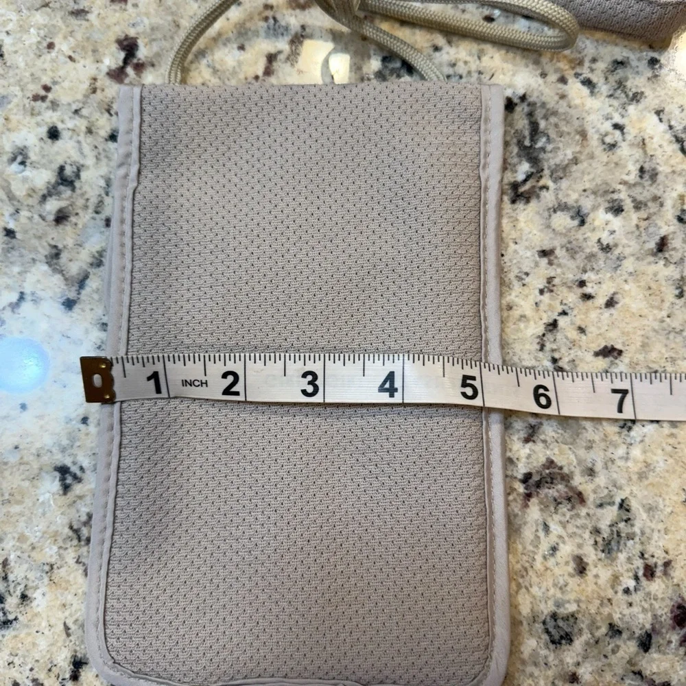 Target travel neck