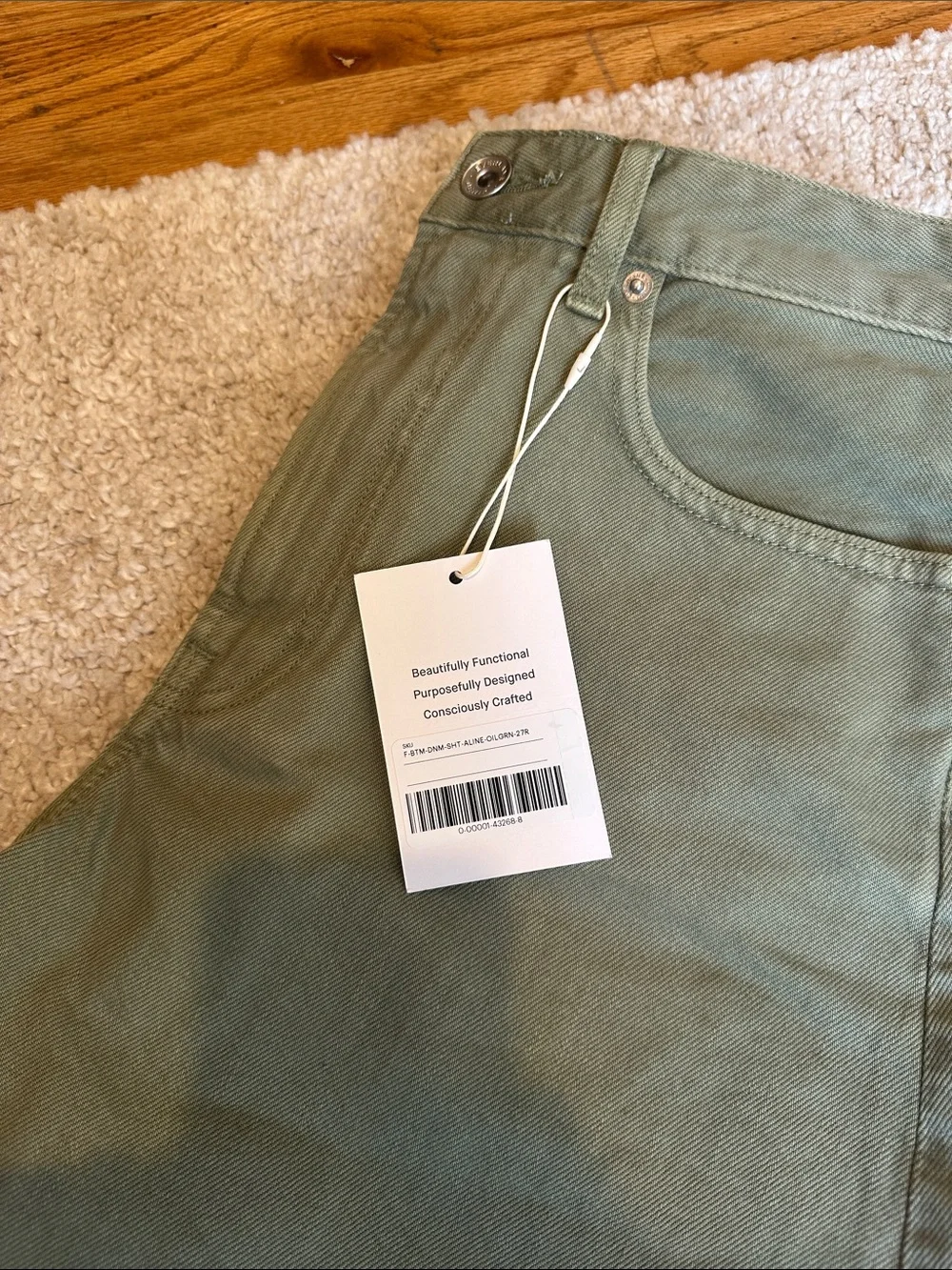 Everlane below ready comment