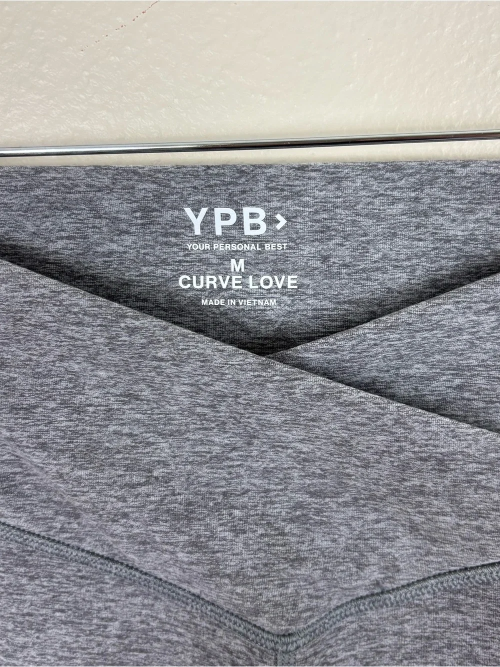 Abercrombie YPB Flare Leggings Sz Medium Crossover Waist Heather Gray Curve Love