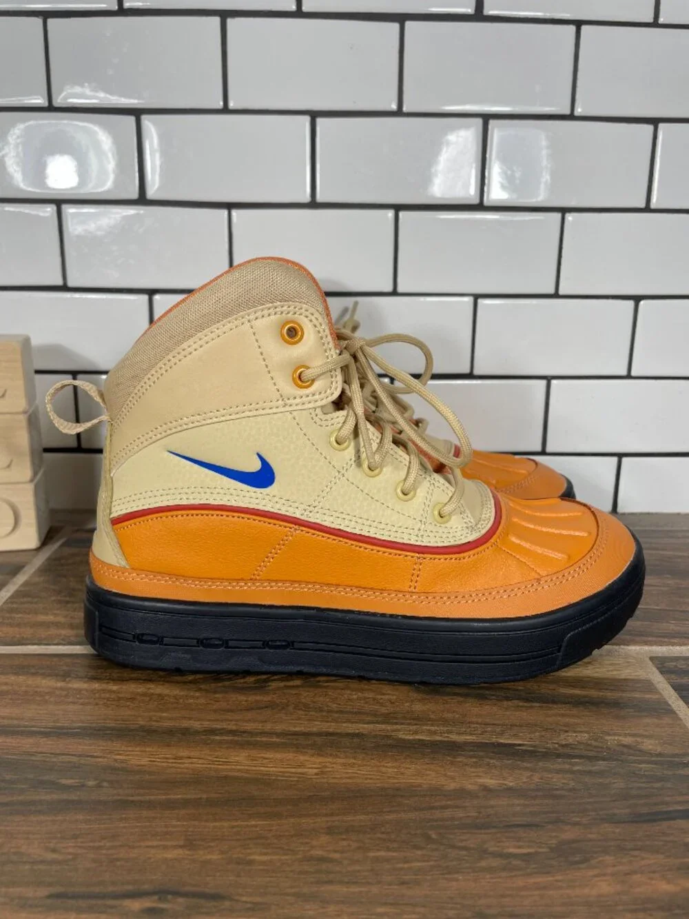 Nike Woodside 2 High Youth Boys Size 4Y Multicolor ACG Weather Ready Boots