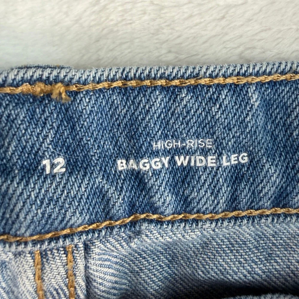 Old Navy brand old