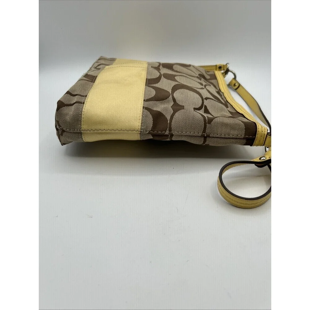 Coach shoulder bag