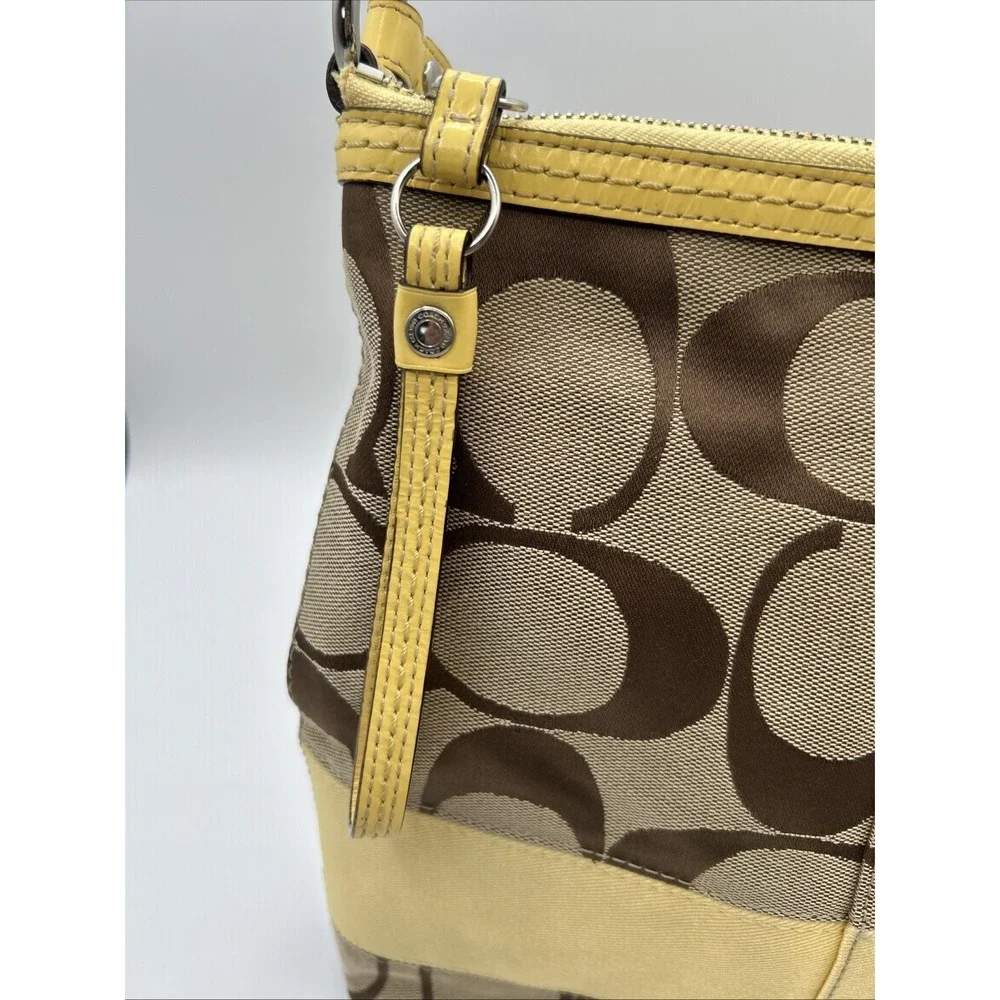 Coach shoulder bag